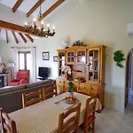 Villa Salinas